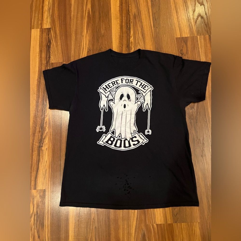 Here for the BOOS black tshirt size XL